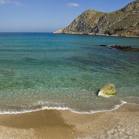 Parece Grecia pero es Murcia: el pueblo costero con castillos, 360 días de sol al año y yacimientos romanos submarinos