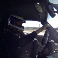 Mientras se termina la producción del Porsche 918 Spyder, Walter Röhrl choca uno de ellos