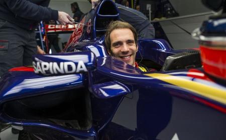 Jean-Eric Vergne podría seguir en Toro Rosso en 2015