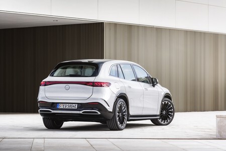 Mercedes EQS SUV Prueba Contacto 13