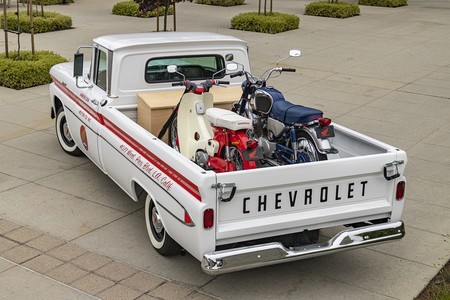 Honda restaura una pickup Chevrolet