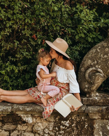 Celebra el Día del Libro de una manera especial:15 actividades para hacer con niños en casa que fomentan la escritura y la lectura