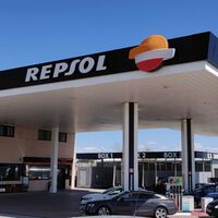 Las gasolineras intentan seducirnos con nuevos descuentos desde enero, pero seguimos repostando más caro que hace un año