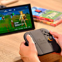 No viene con la Nintendo Switch 2, pero es uno de los accesorios más útiles para jugar: un adaptador para los Joy-Con 