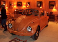 Volkswagen Beetle tapizado en cuero... también en el exterior