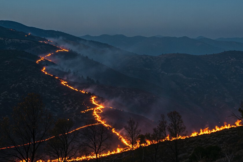 Así he seguido el avance de los incendios al momento con mi iPhone. La clave está en una capa escondida de Google Maps