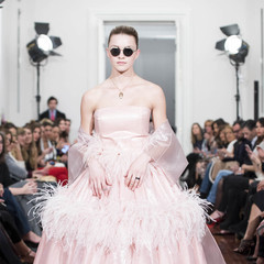 Foto 18 de 37 de la galería jorge-acuna-otono-invierno-2017 en Trendencias