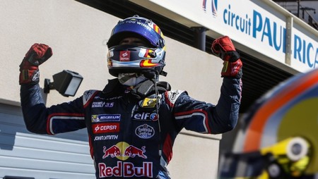 ¡Es oficial! Carlos Sainz ya es piloto de Ferrari y firma por las dos próximas temporadas