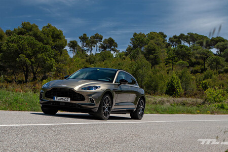 Aston Martin Dbx Prueba