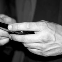 Autónomo y el smartphone, mejor tener dos líneas para separar vida personal y laboral 