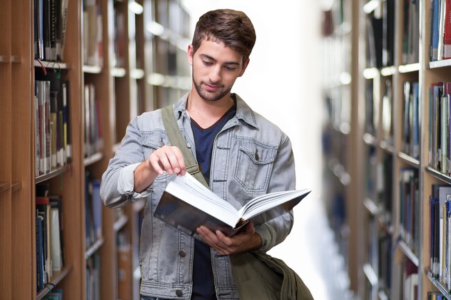 Geralt College Student 3500990