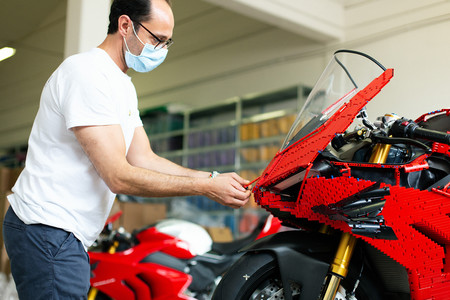 Ducati Panigale V4r Lego Technic 2020