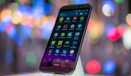 HTC: cayendo en ventas y callando en futuro
