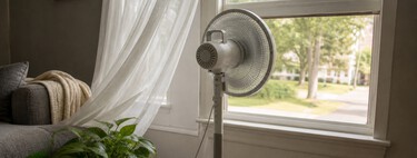 Así funciona la técnica de la ventana con los ventiladores: ayuda a echar el aire caliente y a mover mejor el aire 