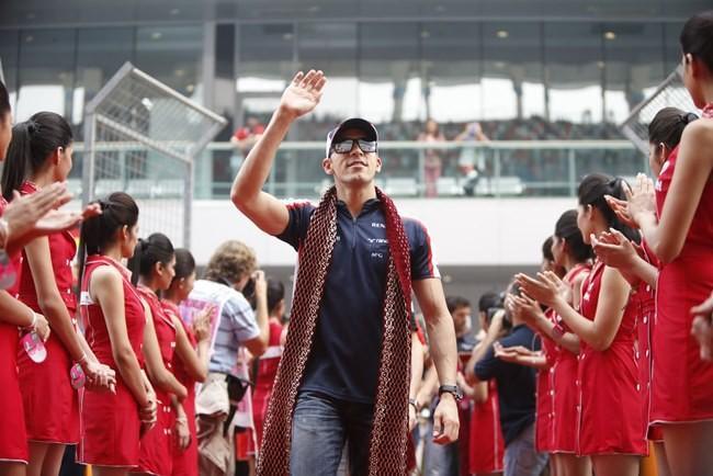 pastor-maldonado-lotus
