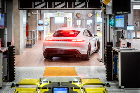 Porsche Taycan Fabrica 8