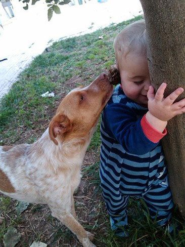 La foto de tu bebé: Gabriel jugando con Tidus