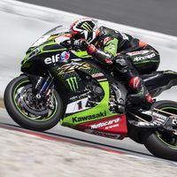 Jonathan Rea vuela en Barcelona: más rápido con la Kawasaki Ninja ZX-10R que Marc Márquez con la MotoGP