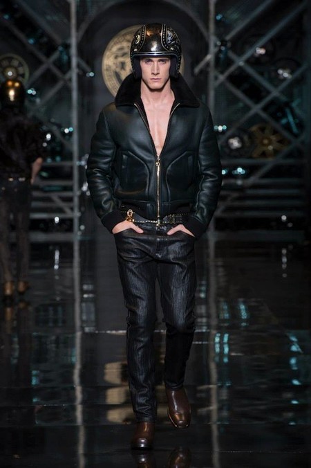 Versace otoño-invierno 2014/2015: Donatella, la reina <em>western</em> de las pasarelas