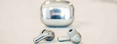 Mis auriculares bluetooth sonaban muy bajo cuando los conectaba a mi móvil. Cambié este ajuste oculto en mi Xiaomi y ahora van como un tiro 