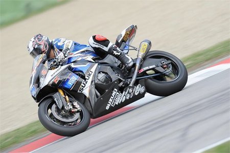 Leon Haslam no se guarda nada en Imola