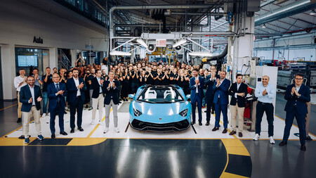 Lamborghini Aventador Final 6