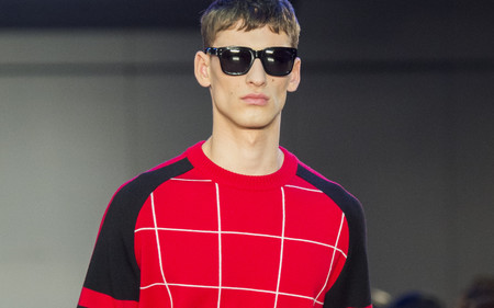 ¡Sin miedo al color! Los gráficos vibrantes se imponen como tendencia en las sudaderas de otoño