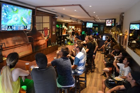 Siete bares recomendados para ver y jugar eSports