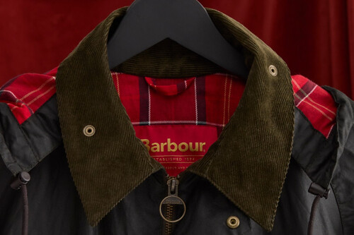 El Corte Inglés arranca sus rebajas de Navidad y baja el precio de todos los abrigos Barbour 