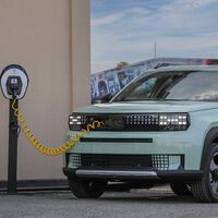 Increíble que a nadie se le ocurriera antes: Stellantis elimina uno de los problemas del auto eléctrico con "tecnología" de una aspiradora