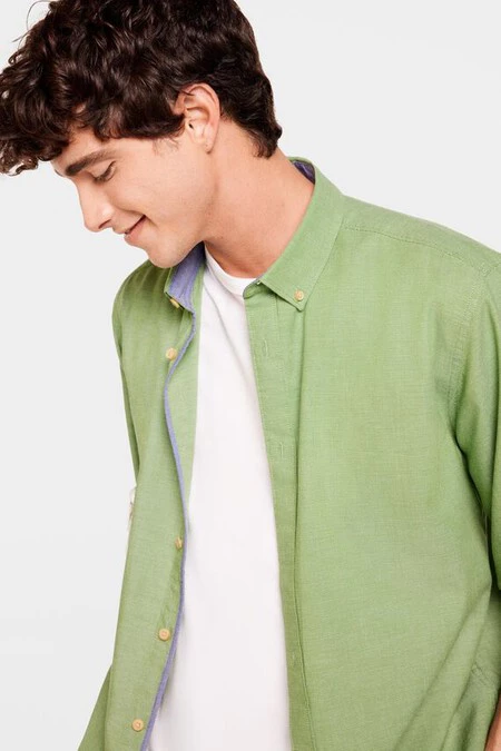 Para Llevar Del Curro A La Terraza Estas Son Las Camisas Que Arman Un Perfecto Estilismo 247 De Verano
