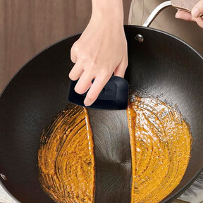 Limpiar las sartenes para que queden como nuevas será sencillo y cómodo con estos dos accesorios infalibles