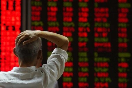 Lunes negro: El pánico gobierna, las bolsas se hunden un 8%