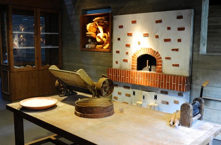 Con las manos en la masa en el Museo del Pan de Mayorga, Valladolid 