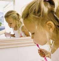 Cómo conseguir que se cepillen los dientes