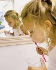 Cómo conseguir que se cepillen los dientes