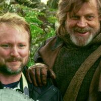 "Los fans piensan que no me gusta". Mark Hamill defiende al director de 'Los últimos jedi' y afirma que hizo "una gran película"