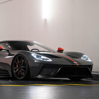 Este Ford GT Carbon Series es uno de los 50 concebidos, está casi a estrenar y se subasta ahora