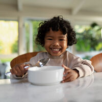 La respiración de la sopa, la técnica recomendada por una pediatra para calmar los nervios en los niños 