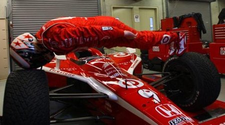 Los pilotos de la Indy también se suman a la moda del “planking”