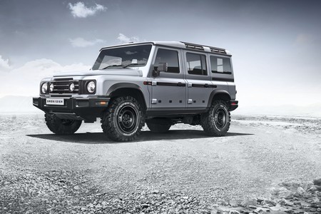 La copia del Land Rover Defender de Ineos no será 'made in UK' y podría irse a Francia tras un giro inesperado... ¡de Daimler!
