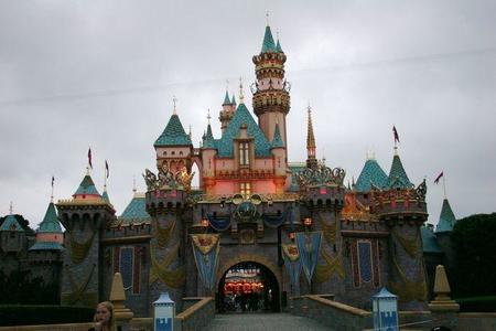 1024px 50th Anniversary Castle