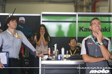 Equipo Sofuoglu sufriendo en Portimao