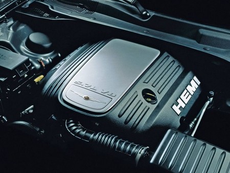 Chrysler dice que las normas CAFE acabarán con los motores V8
