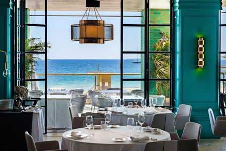 Tatel Ibiza el restaurante de moda al que todo el mundo quiere ir (y que ahora también es de Cristiano Ronaldo)