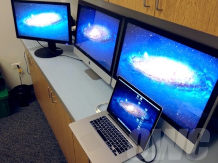 El nuevo MacBook Pro con pantalla retina gestiona más de catorce millones de pixeles con tres monitores externos conectados