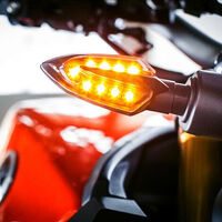 ¿Eres de los que se dejan el intermitente puesto cuando va en moto? La solución puede costar 70 euros