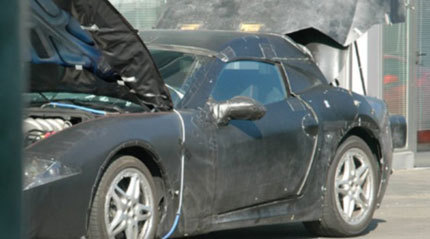 Fotos espía de un nuevo modelo de Ferrari