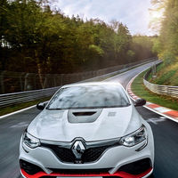 El Renault Megane RS Trophy-R es el nuevo tracción delantera más rápido en el Nürburgring con un crono de 07’40’’100
