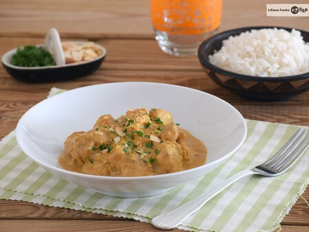 Pollo korma, receta tradicional india de curry suave y meloso